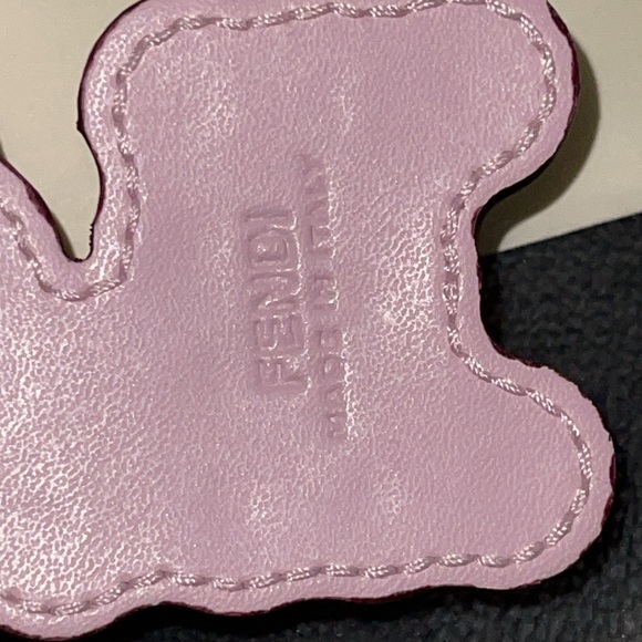 Fendi Brand new with tags key charm n USB holder and excellent condition w box - Picture 2 of 9